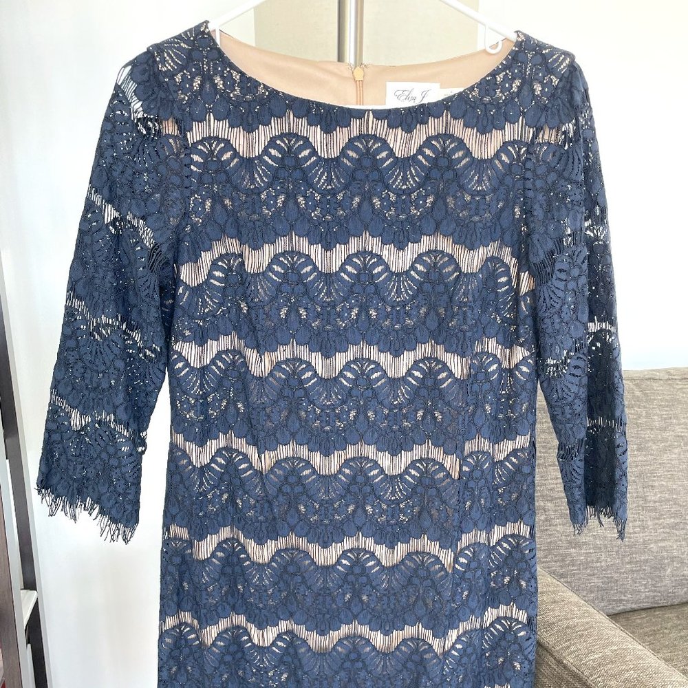 Eliza J Size 4 Blue lace cocktail dress with sleeves